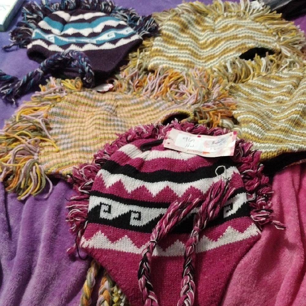 Stylish Multicolor Knit 6 Hats Adult & Big Kids Size Minky Accessories